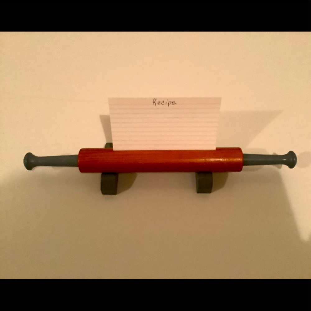 😊Handmade wooden recipe card holder, keeps your cards off the counter & mess.